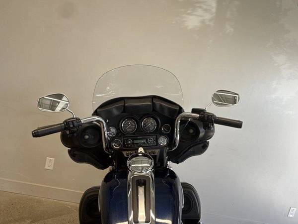 2012 Harley-Davidson, dovoz Kanada — foto 9 z 12
