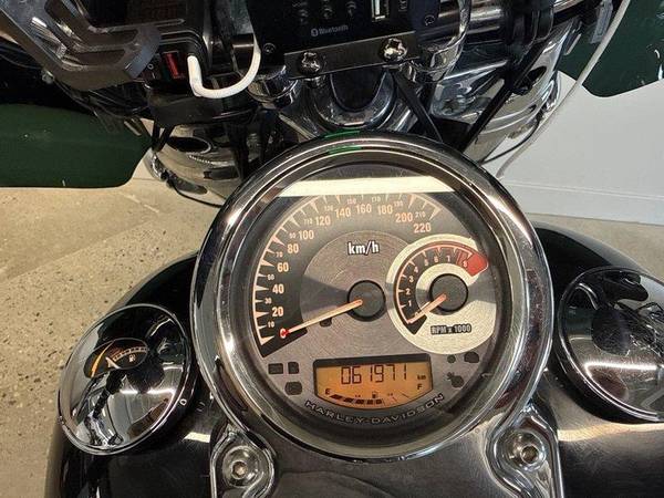 2012 Harley-Davidson, dovoz Kanada — foto 11 z 12