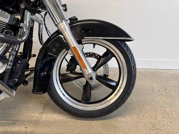2012 Harley-Davidson, dovoz Kanada — foto 3 z 12