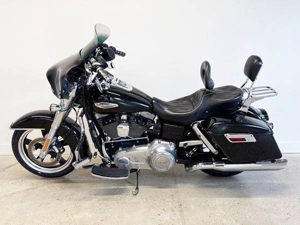 2012 Harley-Davidson, dovoz Kanada — foto 6 z 12