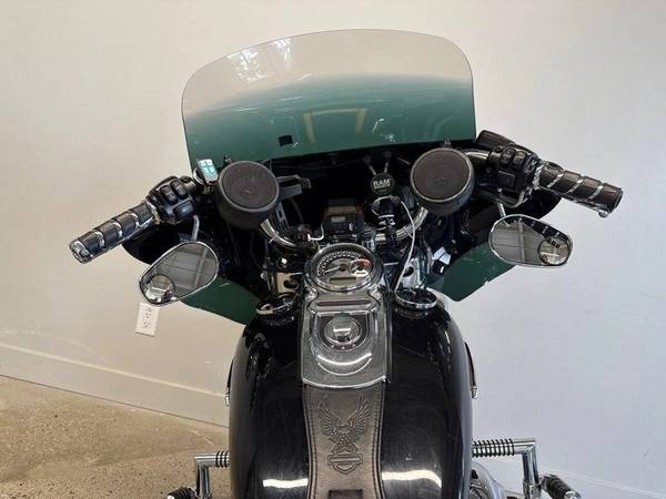 2012 Harley-Davidson, dovoz Kanada — foto 8 z 12
