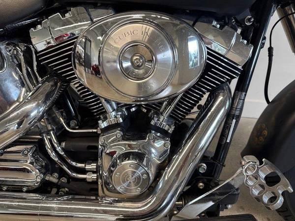 2006 Harley-Davidson, dovoz Kanada — foto 5 z 12