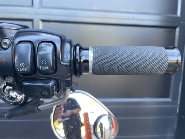 2005 Harley-Davidson, dovoz Kanada — foto 12 z 12