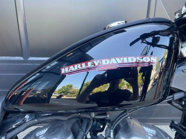 2005 Harley-Davidson, dovoz Kanada — foto 2 z 12