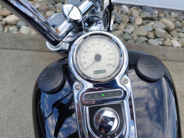 2009 Harley-Davidson, dovoz Kanada — foto 8 z 12