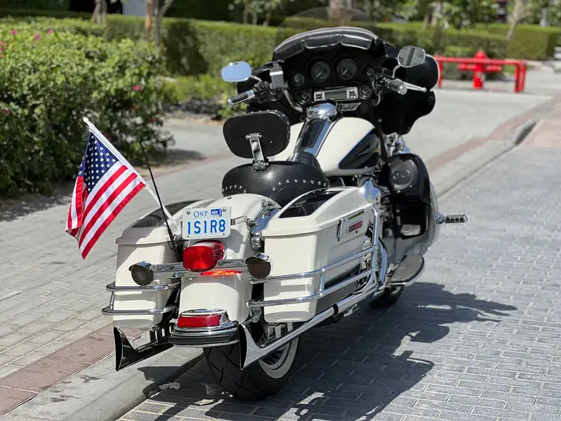 2012 Harley-Davidson Electra Glide, bílá, 71 000 km, dovoz Kanada — foto 5 z 8