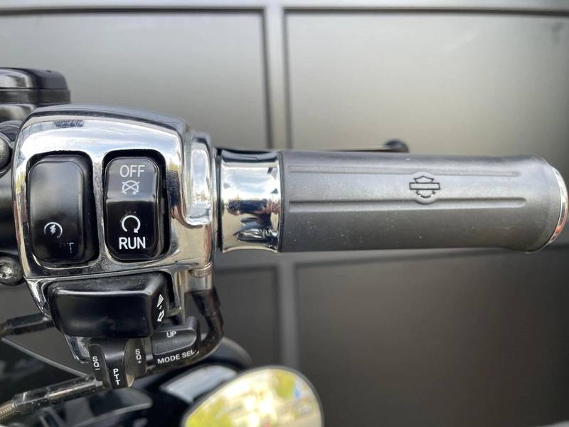 2003 Harley-Davidson, dovoz Kanada — foto 12 z 12