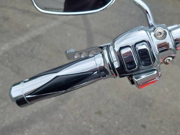 2008 Harley-Davidson, dovoz Kanada — foto 10 z 12