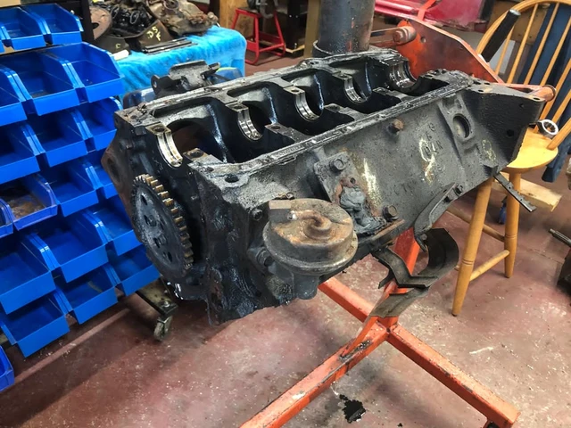 Original 1967 Chev 283 V8 Engine With 2-speed Powerglide Transmi, dovoz Kanada — foto 2 z 5