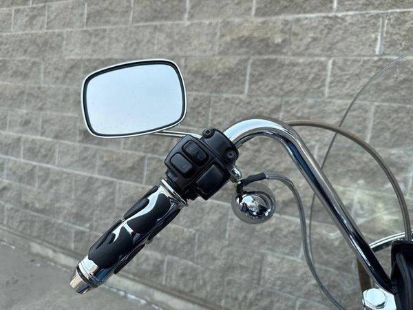 2004 Harley-Davidson, dovoz Kanada — foto 10 z 12