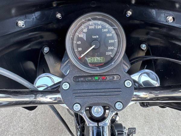 2012 Harley-Davidson, dovoz Kanada — foto 11 z 12