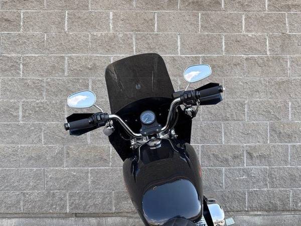 2012 Harley-Davidson, dovoz Kanada — foto 8 z 12