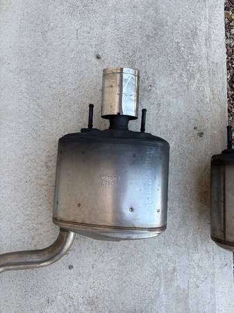 2021 thru 2026 Lexus IS250 IS350 OEM exhaust mufflers, dovoz USA — foto 3 z 5