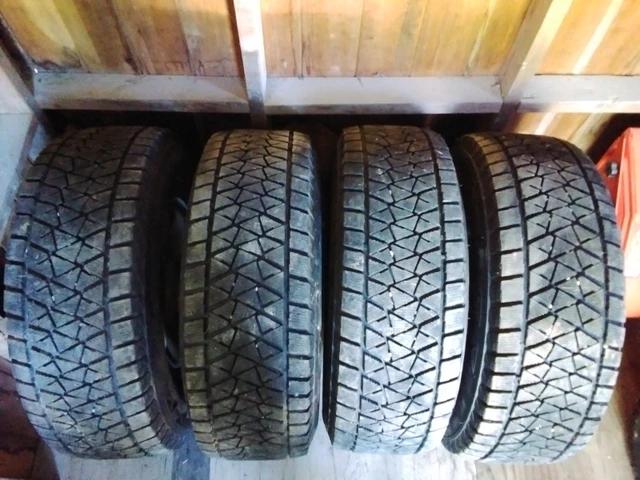 265/70R16 Bridgestone Blizzak DM-V2, dovoz Kanada — foto 3 z 4