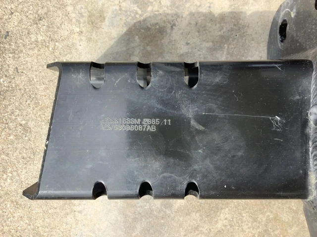 OEM komponent — Jeep Cherokee, dovoz Kanada — foto 3 z 3