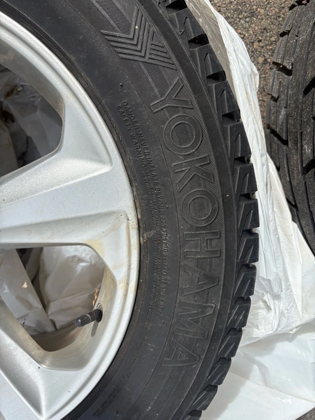 Yokohama Ice Guard 245/60/R18 tires and rims (2017 Ford Edge), dovoz Kanada — foto 2 z 5