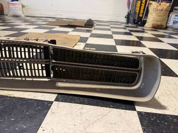 Mopar 1970 Charger grill, dovoz USA — foto 3 z 5