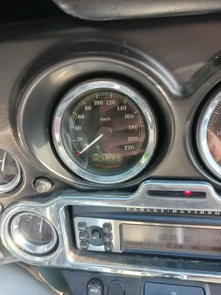 2012 Harley-Davidson Electra Glide, bílá, 41 280 km, dovoz Kanada — foto 5 z 6