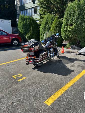 2011 Harley-Davidson, dovoz Kanada — foto 2 z 2