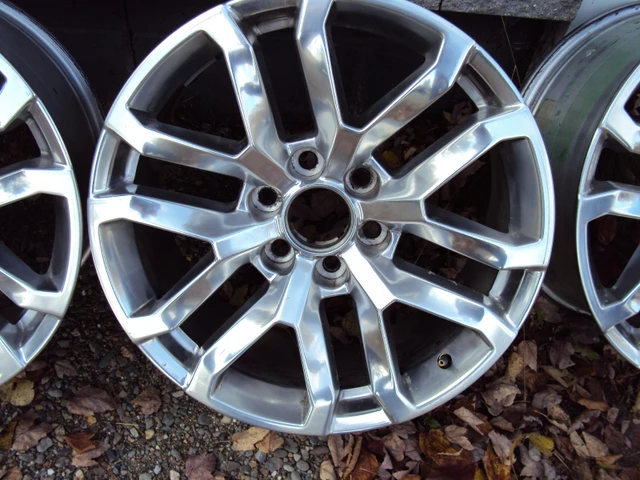 OE Gm 1500 Aluminum Wheels, dovoz Kanada — foto 4 z 5