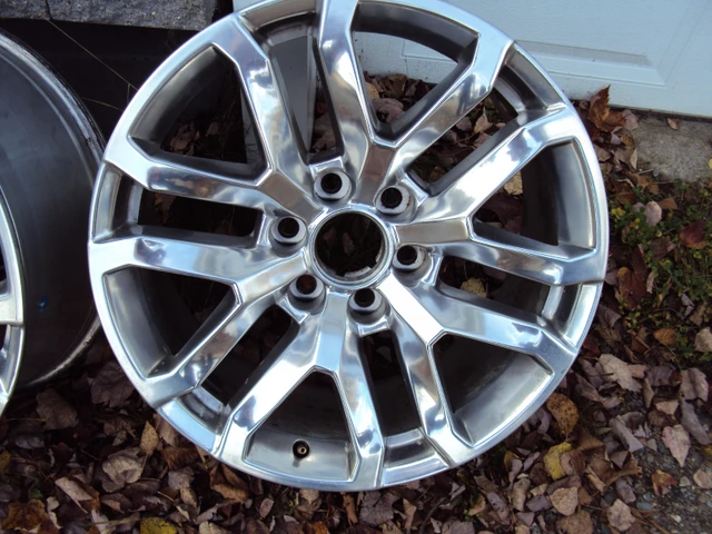 OE Gm 1500 Aluminum Wheels, dovoz Kanada — foto 5 z 5