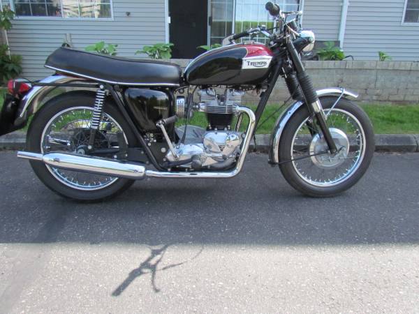 Triumph, dovoz Kanada — foto 5 z 7