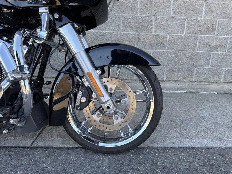 2017 Harley-Davidson Unspecified, černá, dovoz Kanada — foto 5 z 12