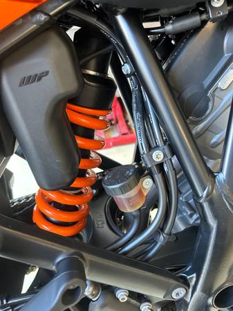 2015 KTM, dovoz Kanada — foto 10 z 10