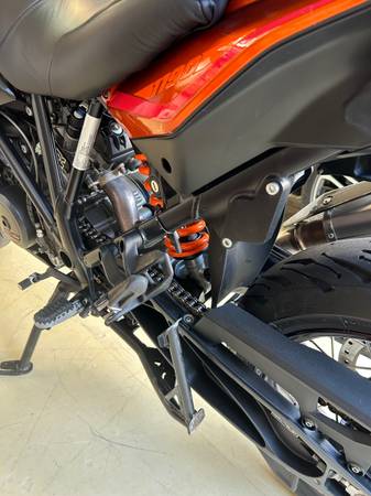 2015 KTM, dovoz Kanada — foto 2 z 10
