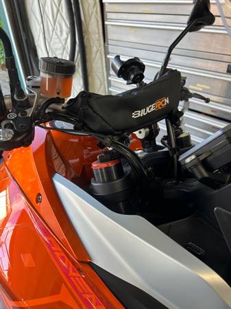 2015 KTM, dovoz Kanada — foto 5 z 10