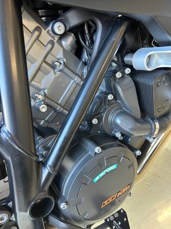2015 KTM, dovoz Kanada — foto 8 z 10