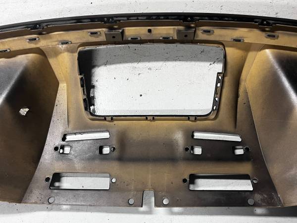 First Gen Audi R8 Lower Diffuser /bottom zadní Spoiler OE #420807521, dovoz USA — foto 10 z 12