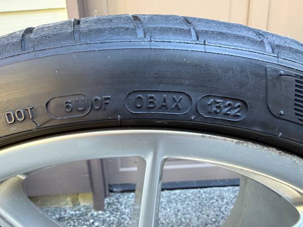 Porsche Cayman 981 GTS OE 20” Wheels + Tires, dovoz USA — foto 7 z 10