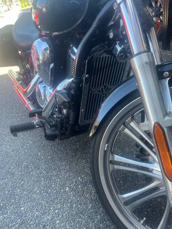 Harley-Davidson, dovoz Kanada — foto 9 z 11