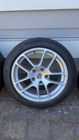 Porsche 981 Boxster/Cayman OEM 18" Wheel & Tire Set – TPMS – $1,100 OB, dovoz USA — foto 3 z 4