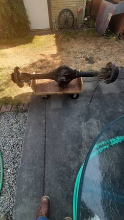 mopar 8 3/4 E body zadní end, dovoz USA — foto 2 z 2