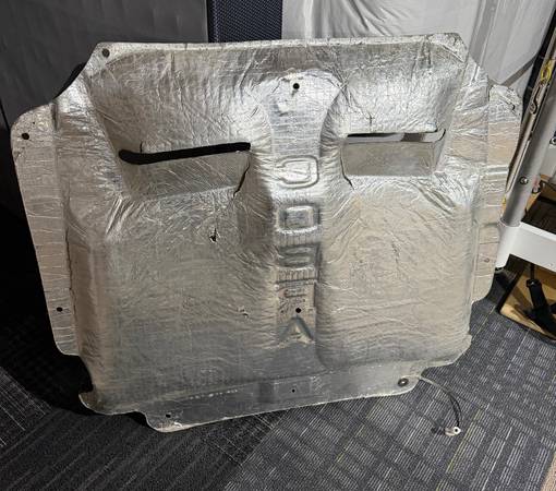 03-04 Ford Mustang SVT Cobra OE kapota Insulator Blanket w/ Push Tabs, dovoz USA — foto 7 z 12