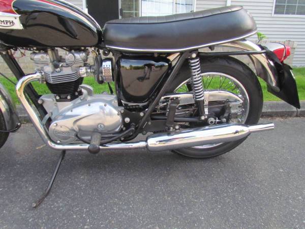 Triumph, dovoz Kanada — foto 5 z 5