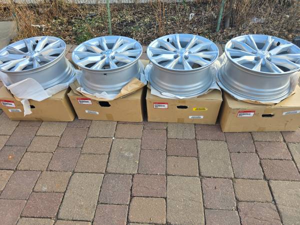 Honda cr-v new wheels "18 for sale, dovoz USA — foto 2 z 11