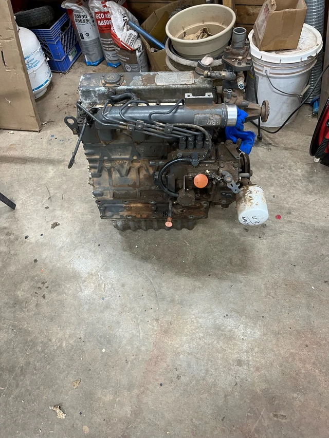 kioti dk45 engine, dovoz Kanada — foto 3 z 3