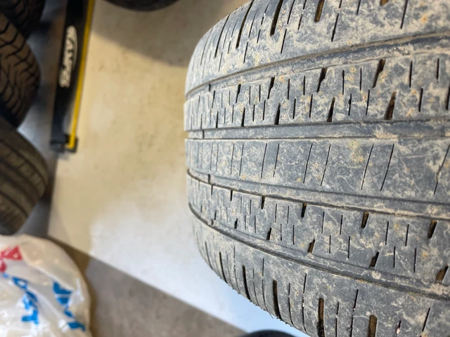Ford Fusion 2013+ tires and rims, one damaged, dovoz Kanada — foto 5 z 5