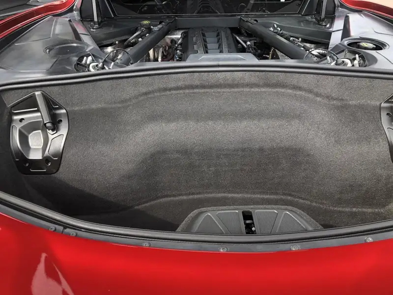 2025 Chevrolet Corvette E-Ray 2LZ, červená, 5 128 km, dovoz Kanada — foto 8 z 12