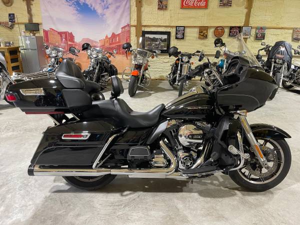 2016 Harley-Davidson, dovoz USA — foto 1 z 12 2016 Harley-Davidson, dovoz USA — foto 1 z 12