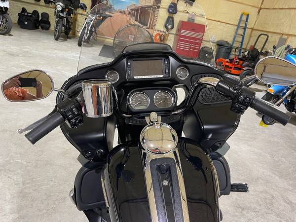 2016 Harley-Davidson, dovoz USA — foto 12 z 12