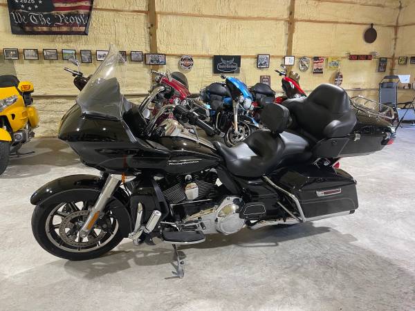 2016 Harley-Davidson, dovoz USA — foto 3 z 12