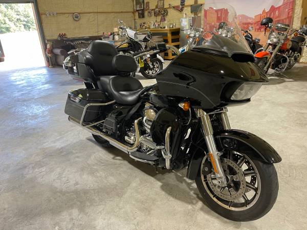 2016 Harley-Davidson, dovoz USA — foto 5 z 12