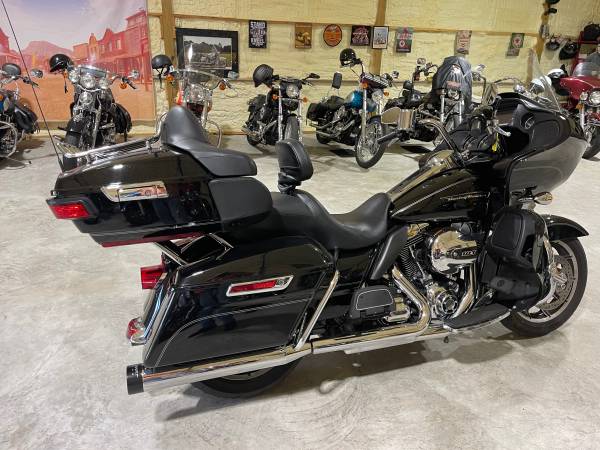 2016 Harley-Davidson, dovoz USA — foto 6 z 12