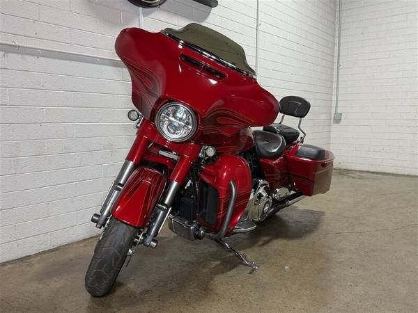 2016 Harley-Davidson, dovoz USA — foto 3 z 10