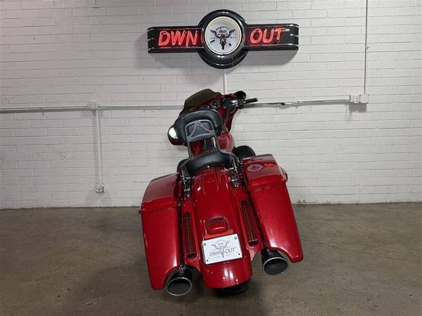 2016 Harley-Davidson, dovoz USA — foto 8 z 10