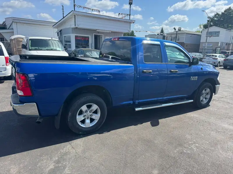 2017 RAM 1500 ST, modrá, 259 800 km, dovoz Kanada — foto 4 z 12